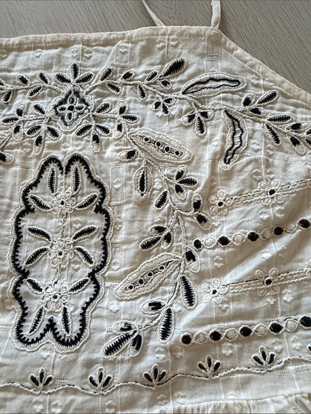 H&M Cream Embroidered Ruffle Cami Top - Picture 6 of 6